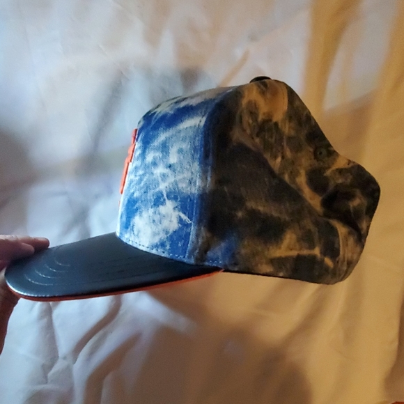 Adjustable baseball cap - Picture 3 of 5